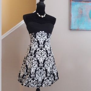 White House|Black Market / Sleeveless/ Dress NWOT